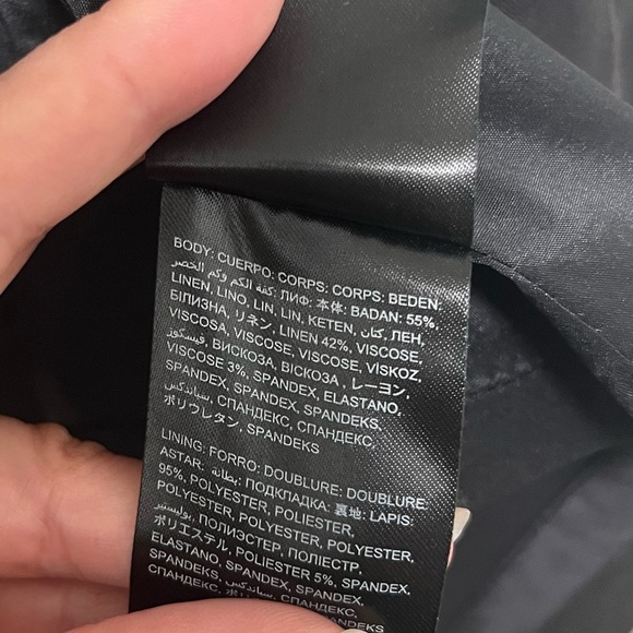 BEBE Linen Blend Black Cropped Pin Tuck Blazer Size 6 - Picture 5 of 8